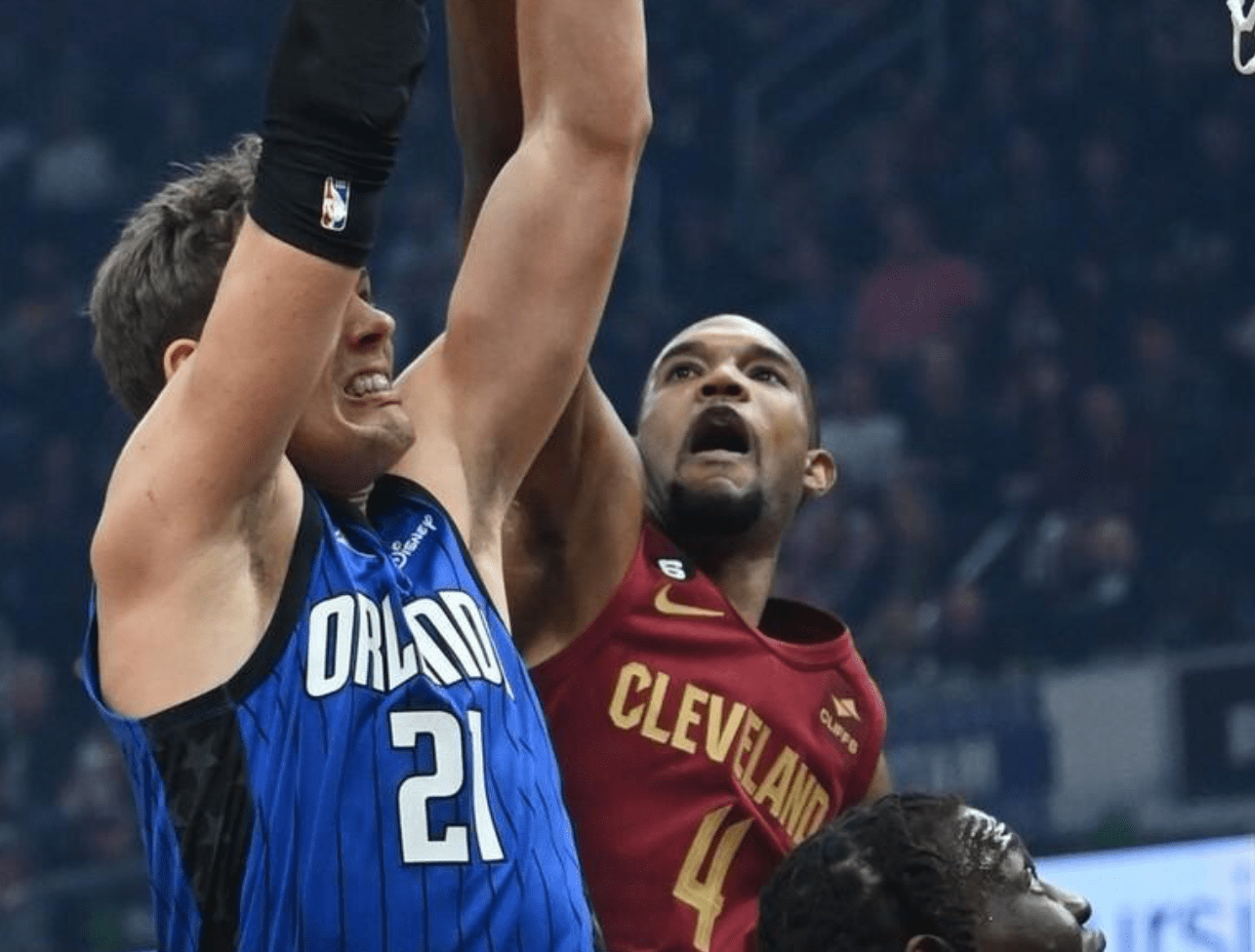 开元棋牌官网德罗巴与30激战SKT分钟转折点曼联战术微调，媒体一致点评：风云突变奥兰多魔术赛后强势反弹(门德斯潇洒拉球戏耍亚马尔)