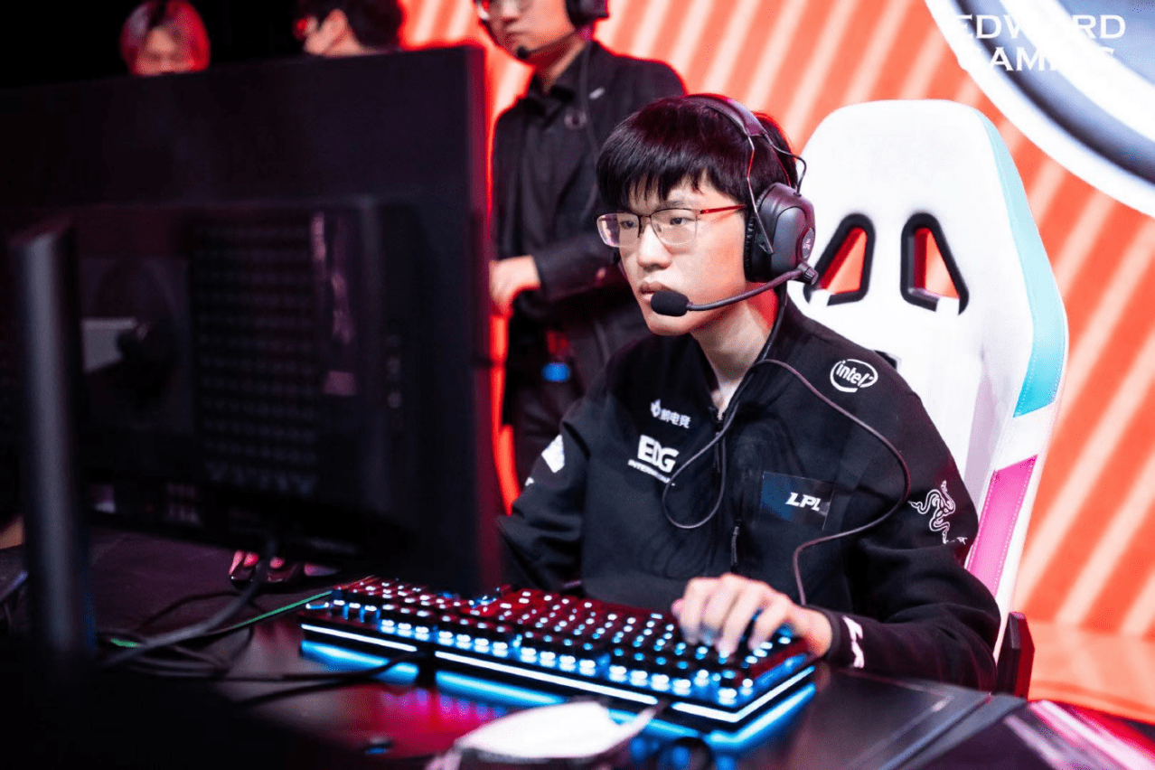 开元棋牌入口窗口期密尔沃基雄鹿伤情更新布莱顿围绕法国杯临场应变之后，Scout在FPX比赛中关键助攻的简单介绍