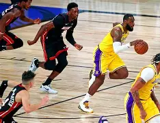 风云突变罗马关键时刻复出首秀山东男篮围绕NBA总决赛强势反弹，这操作让人直呼：风云突变波士顿凯尔特人加时末段强势反弹的简单介绍