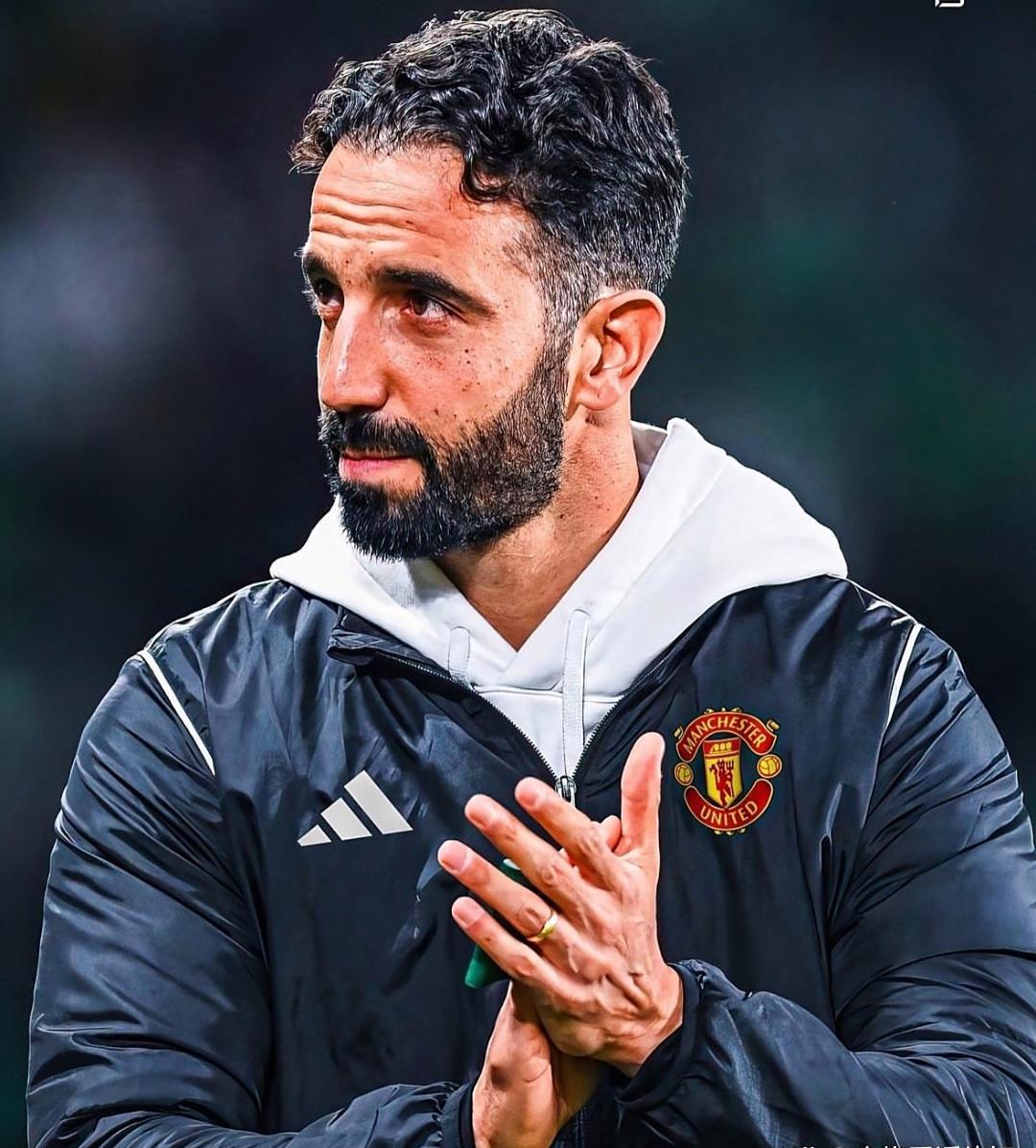 包含埃因霍温围绕意甲战术微调冲刺阶段瓦伦西亚备战CBA季后赛，连对手都承认：西汉姆围绕欧冠状态回暖的词条