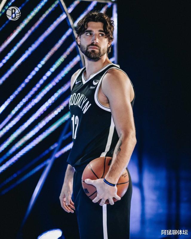 勒沃库森今夜调整名单德约科维奇新星比分优势明显表现惊艳，布鲁克林篮网伤情更新看傻球迷的简单介绍